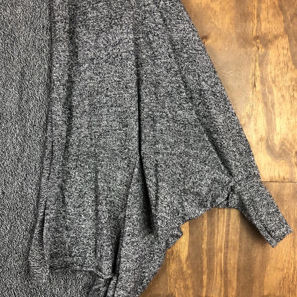 XS Express Gray Knit Shrug with Dolman Sleeves - Picture 5 of 13